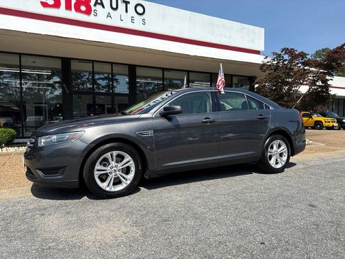 Magnetic Metallic 2017 Ford Taurus SE