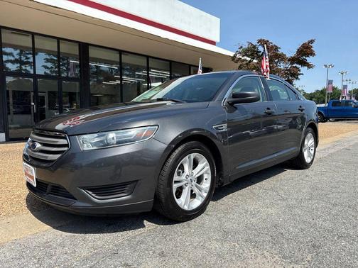 Magnetic Metallic 2017 Ford Taurus SE