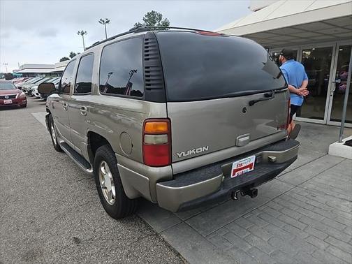 2002 GMC Yukon Denali