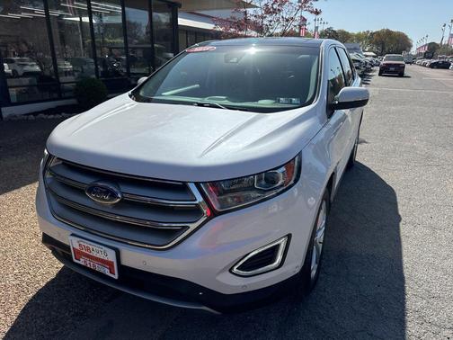 White Platinum Metallic Tri-Coat 2018 Ford Edge Titanium