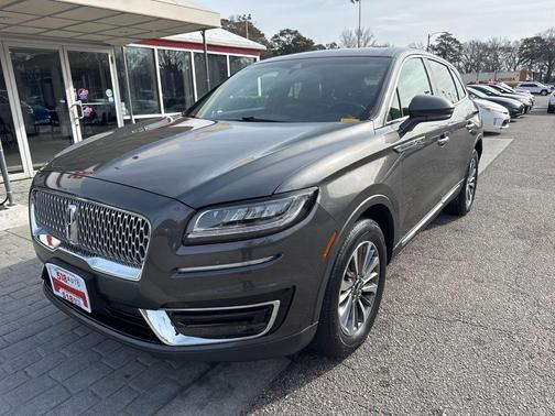 2019 Lincoln Nautilus Select