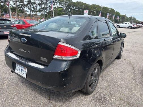 Ebony 2011 Ford Focus S
