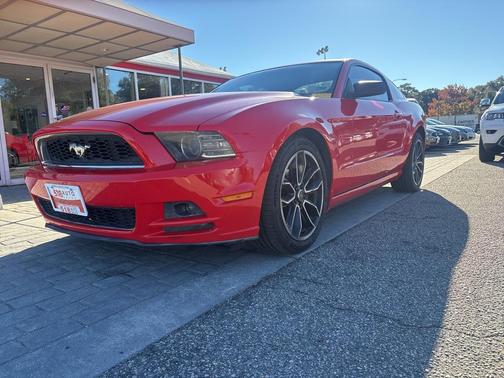 2014 Ford Mustang V6