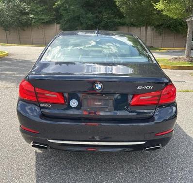 2018 BMW 540 540i