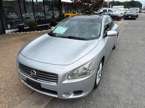 Silver Lightning Metallic 2010 Nissan Maxima SV