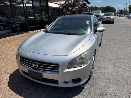 Silver Lightning Metallic 2010 Nissan Maxima SV