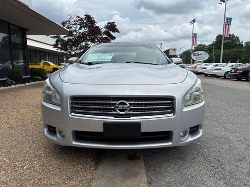 Silver Lightning Metallic 2010 Nissan Maxima SV