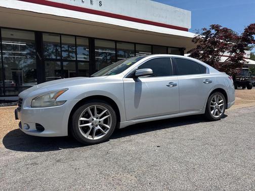 Silver Lightning Metallic 2010 Nissan Maxima SV