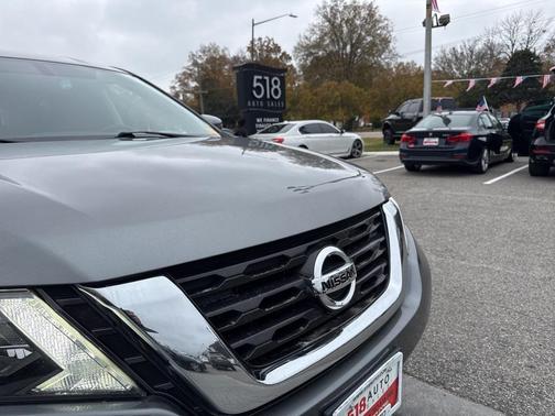 2020 Nissan Pathfinder SV 4WD