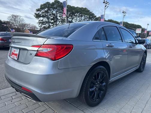 2014 Chrysler 200 Touring