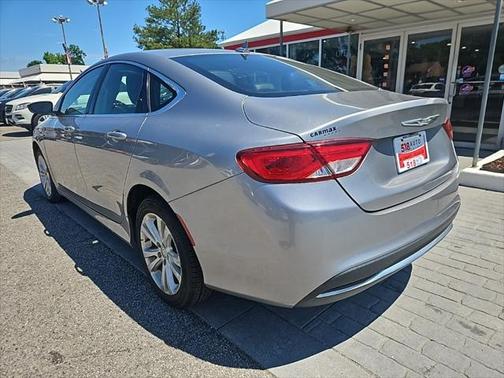 2017 Chrysler 200 Limited