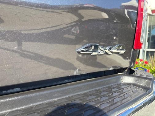 2021 RAM 2500 Tradesman Crew Cab 4x4 8' Box