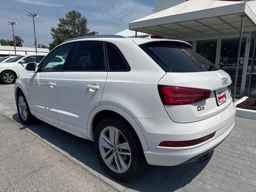 2017 Audi Q3 2.0T Premium