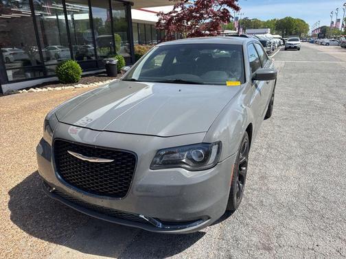 Ceramic Gray Clearcoat 2019 Chrysler 300 S