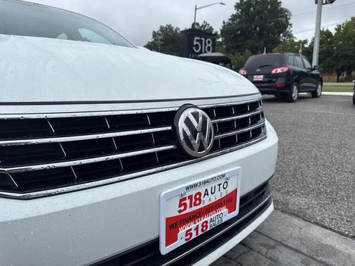 2018 Volkswagen Passat 2.0T SE
