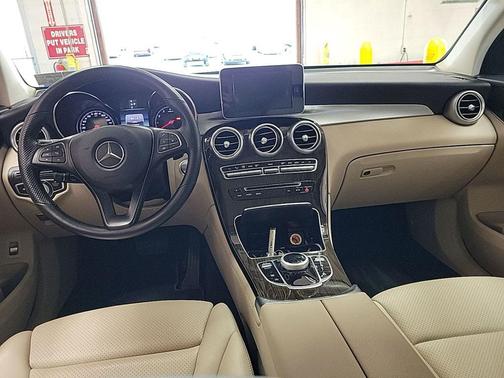 2019 Mercedes-Benz GLC 300 4MATIC