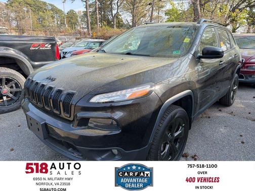 Brilliant Black Crystal Pearlcoat 2016 Jeep Cherokee Altitude