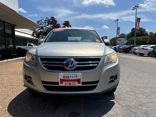 Reflex Silver Metallic 2011 Volkswagen Tiguan S