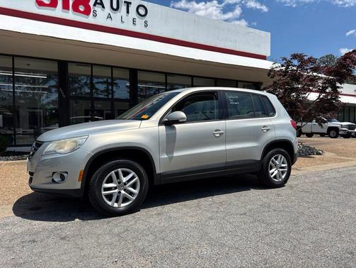 Reflex Silver Metallic 2011 Volkswagen Tiguan S