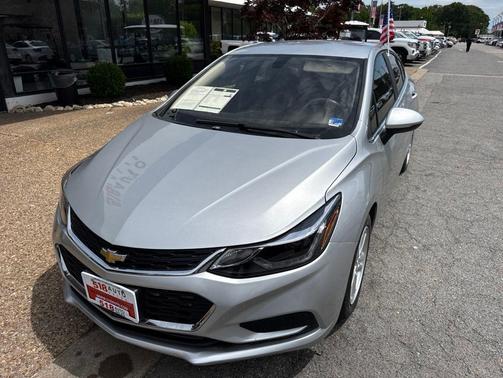 Silver Ice Metallic 2016 Chevrolet Cruze LT Auto