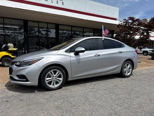 Silver Ice Metallic 2016 Chevrolet Cruze LT Auto