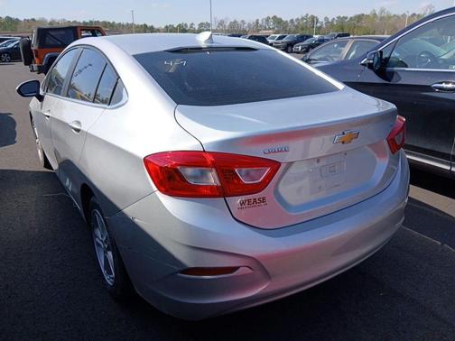 Silver Ice Metallic 2016 Chevrolet Cruze LT Auto