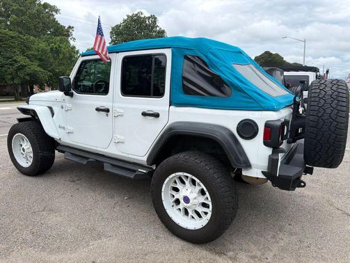 Bright White Clearcoat 2018 Jeep Wrangler Unlimited Sport