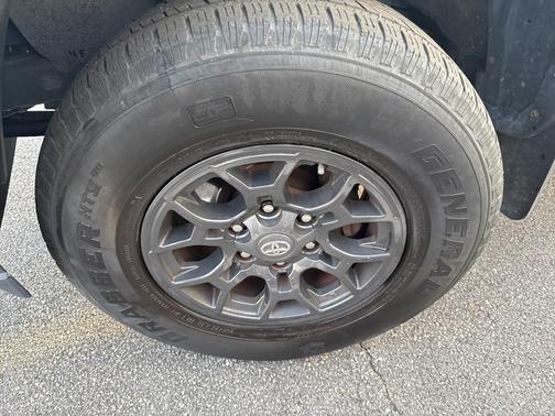 2017 Toyota Tacoma SR5