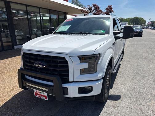 Oxford White 2017 Ford F-150 XLT