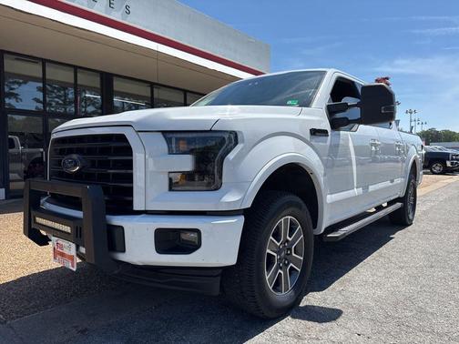 Oxford White 2017 Ford F-150 XLT