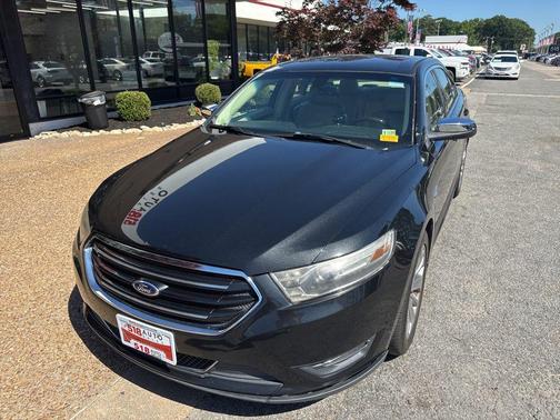 Tuxedo Black Metallic 2014 Ford Taurus Limited