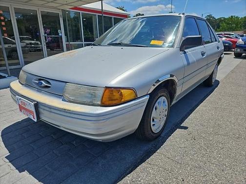 1993 Ford Escort LX