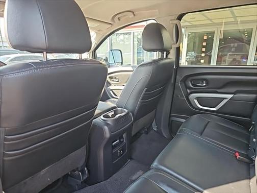 2017 Nissan Titan SL