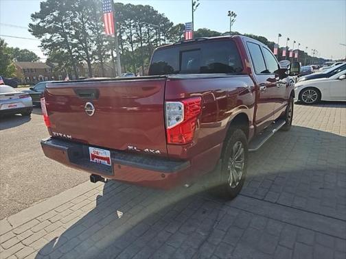 2017 Nissan Titan SL