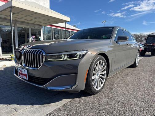 2020 BMW 740 740i