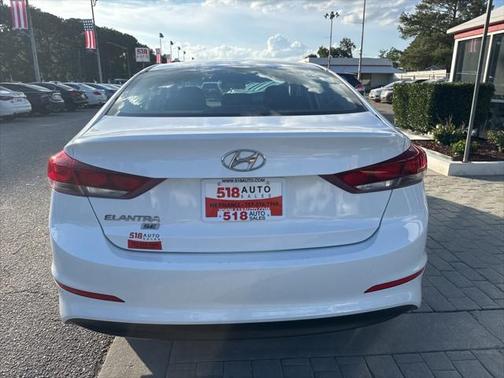 2018 Hyundai ELANTRA SE