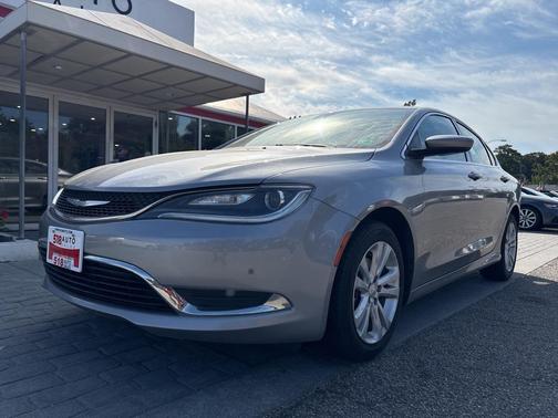 2017 Chrysler 200 Limited