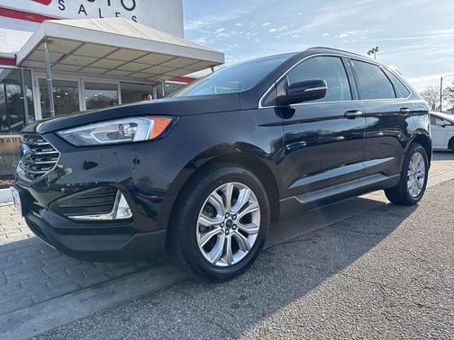 2020 Ford Edge Titanium