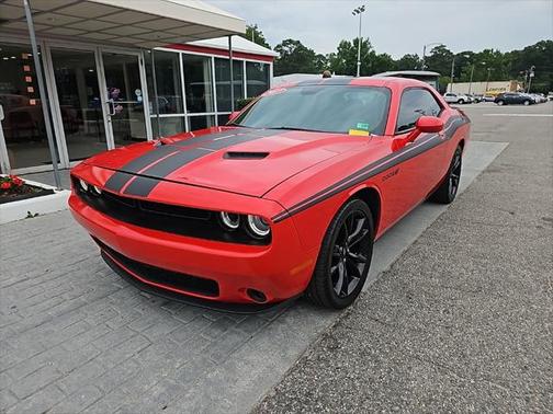 2017 Dodge Challenger SXT