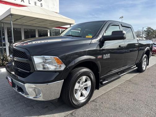 2016 RAM 1500 SLT