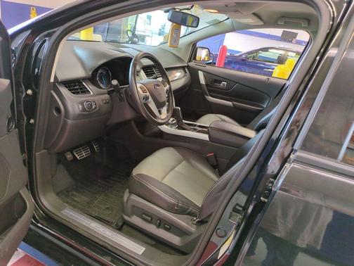 Tuxedo Black Metallic 2014 Ford Edge Sport