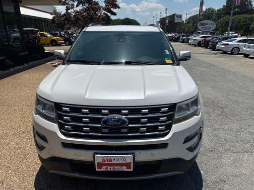 White Platinum Clearcoat Metallic 2017 Ford Explorer Limited