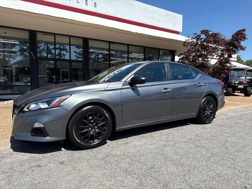 Gun Metallic 2022 Nissan Altima S FWD