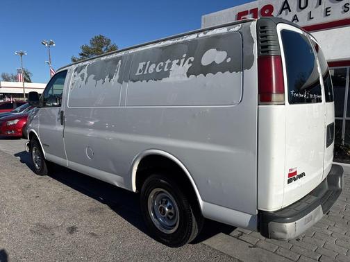 2001 GMC Savana 2500 Base