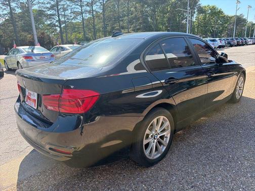 Jet Black 2018 BMW 320 i