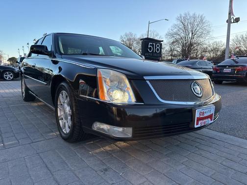 2010 Cadillac DTS Base