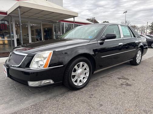 2010 Cadillac DTS Base