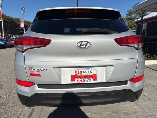 2016 Hyundai TUCSON SE
