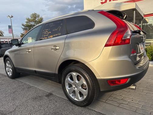 2013 Volvo XC60 3.2 Platinum