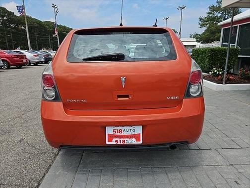 2010 Pontiac Vibe Base